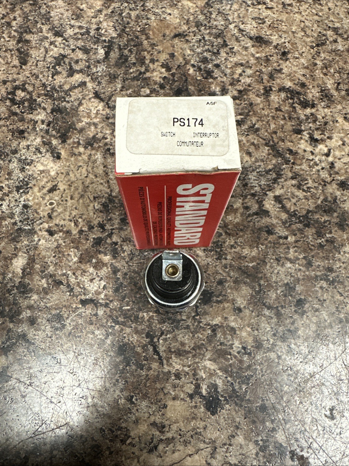 🇺🇸Standard PS174 Engine Oil Pressure Sender With Light FREE SHIPPING!!!🇺🇸