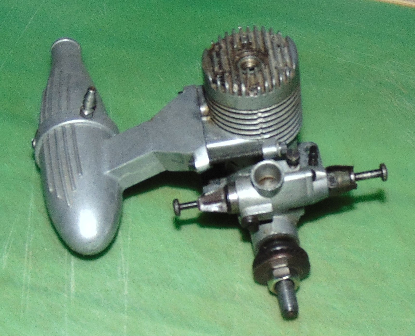 Fox 25 RC Model Airplane Engine wth muffler, used lightly
