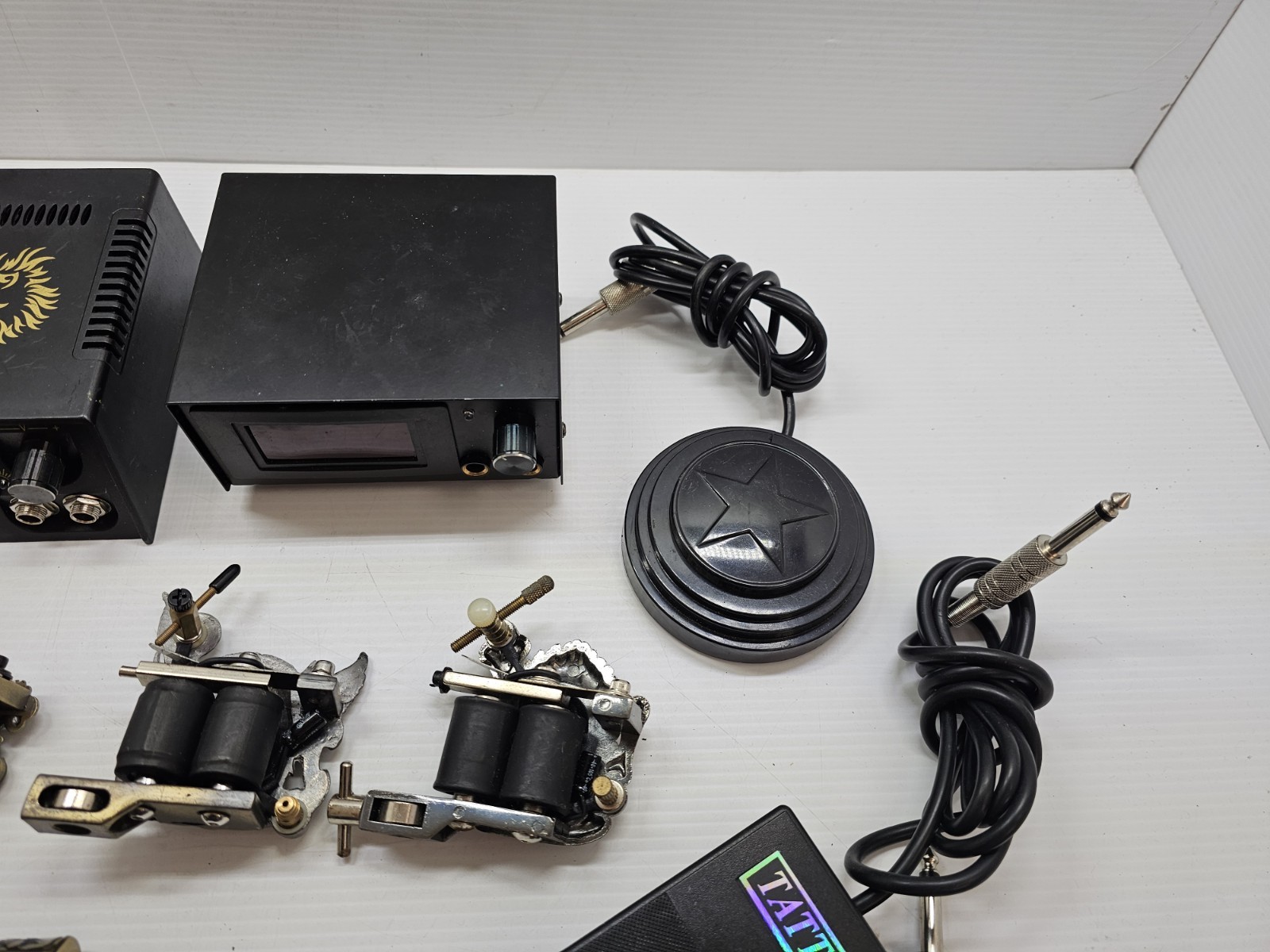 Pro Tattoo Machine Coil Gun Set w/ 2 Power Supplies & Cables – Skull & Dragon