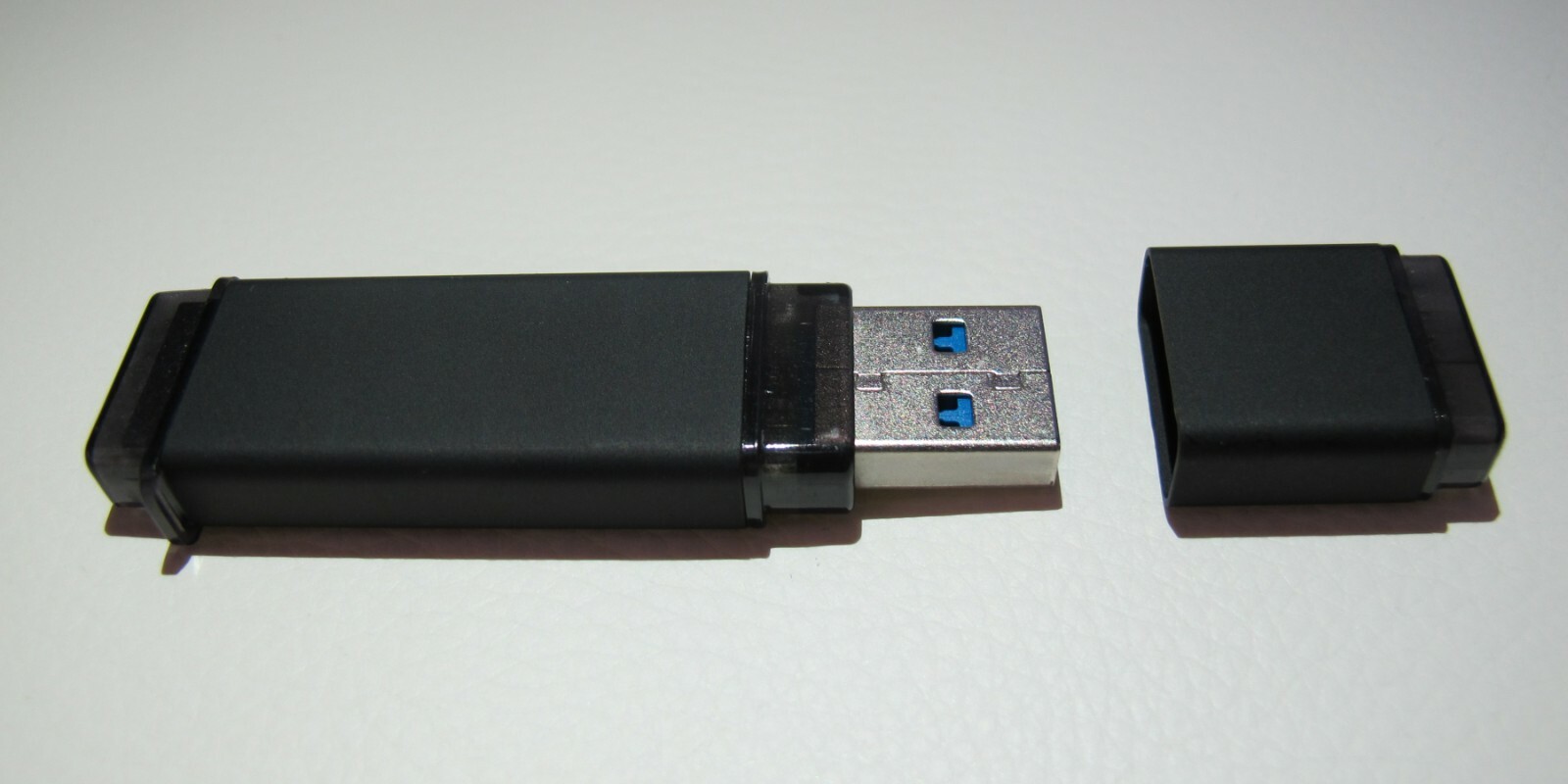 MOJO Plug and Play SSD USB 3.0 Flash Drive - Portable Solid State Drive