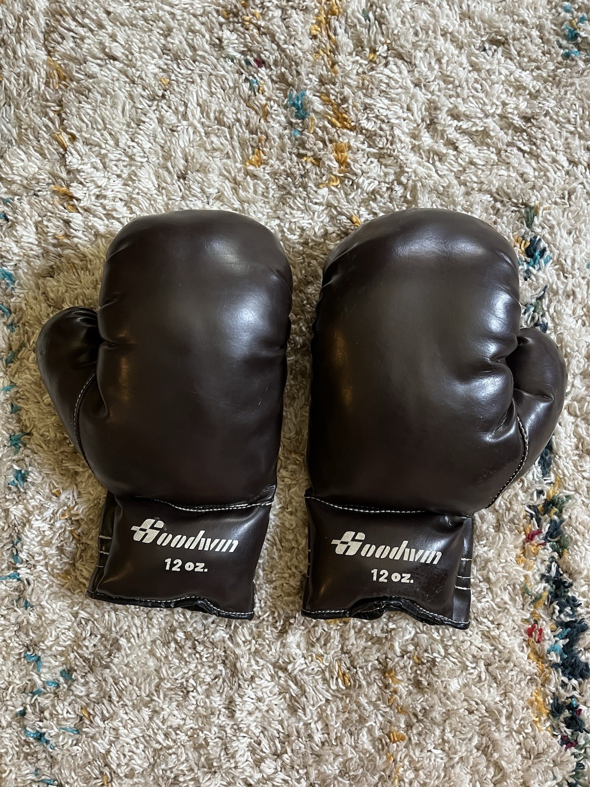 Goodwin 12 Ounce Boxing Gloves In Very Good Condition
