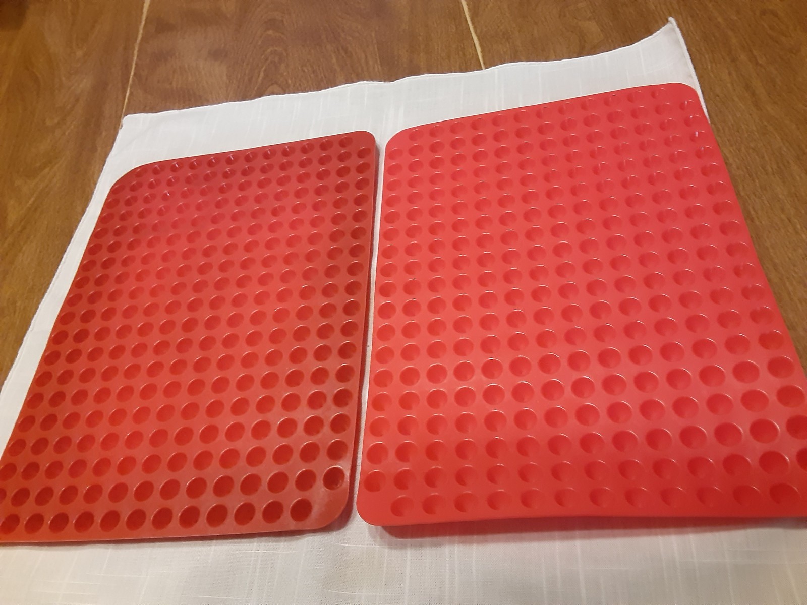 2 mini ball ice cubes silicone molds appriximately 500 cubes