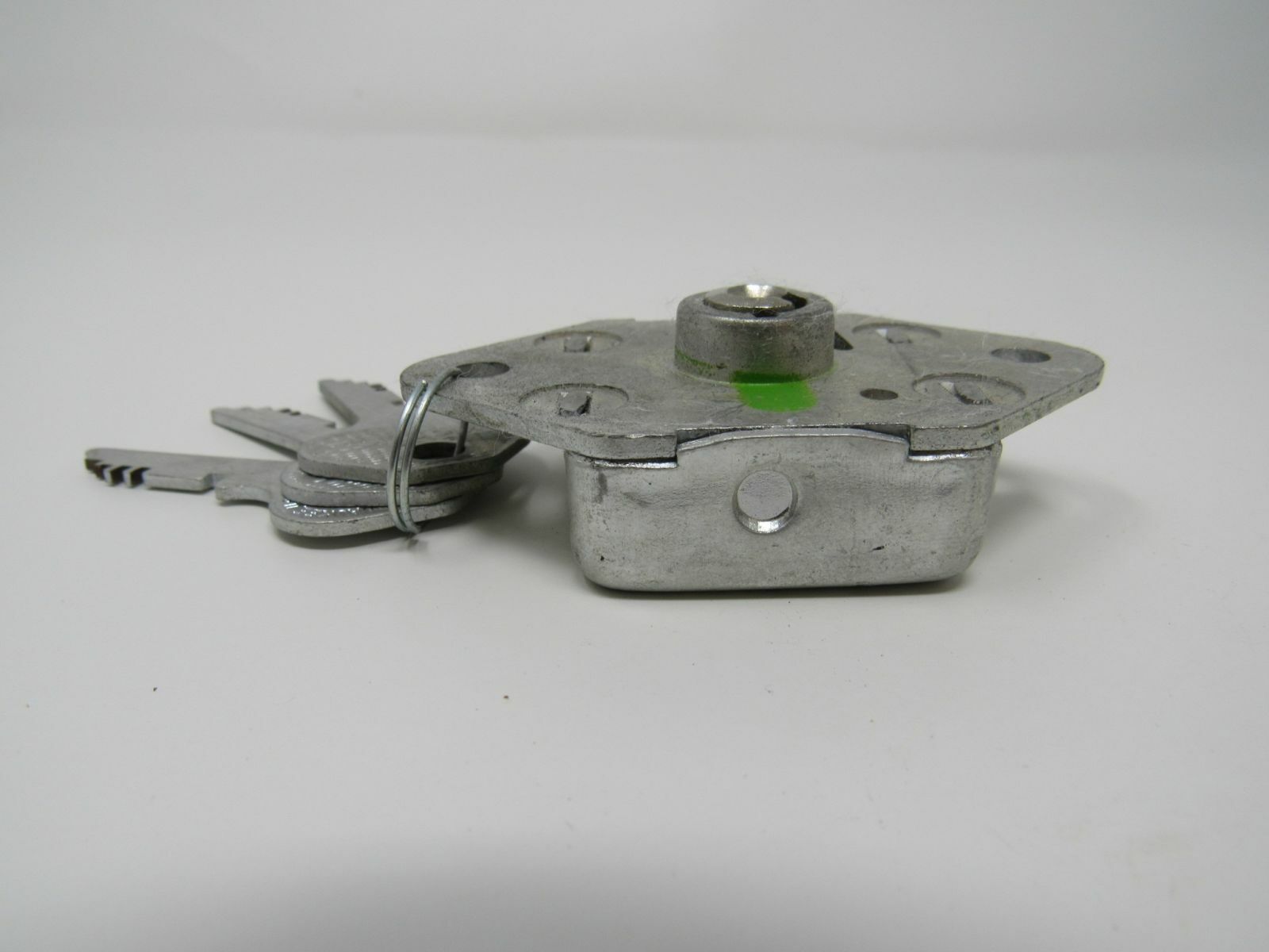 Master Lock Co Bolt Lock With Keys 30305 F63