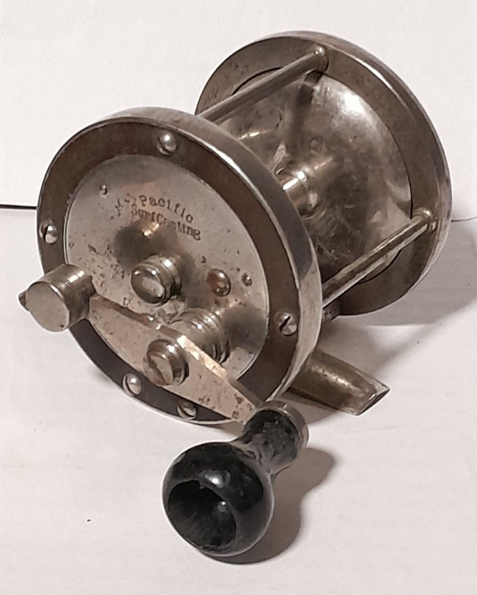 Vintage Pacific Surfcasting Fishing Reel #200