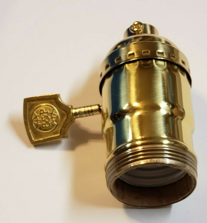 SOLID BRASS 3 WAY LAMP LIGHT SOCKET WITH UNO THREADS & DECORATIVE KEY 47644JB