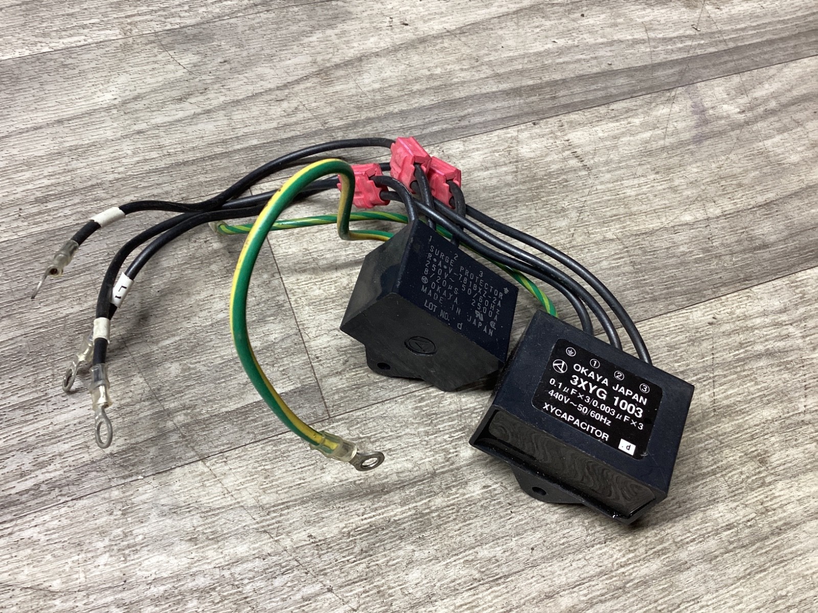 Okaya R-A-V-781BXZ-2A Surge Protector / 3XYG 1003 XYCAPACITOR #124N91