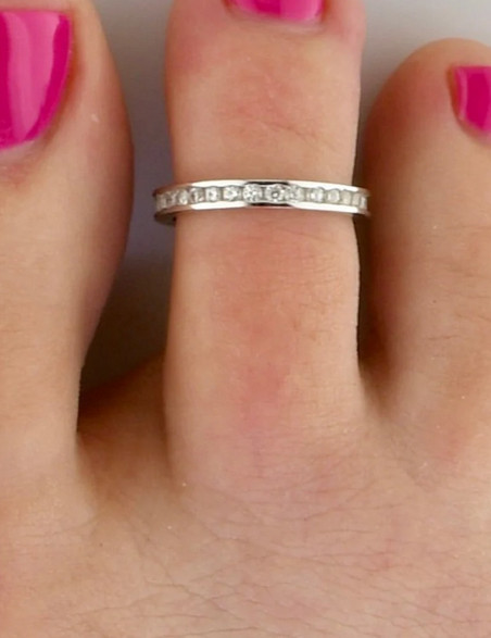 Crystal band toe ring