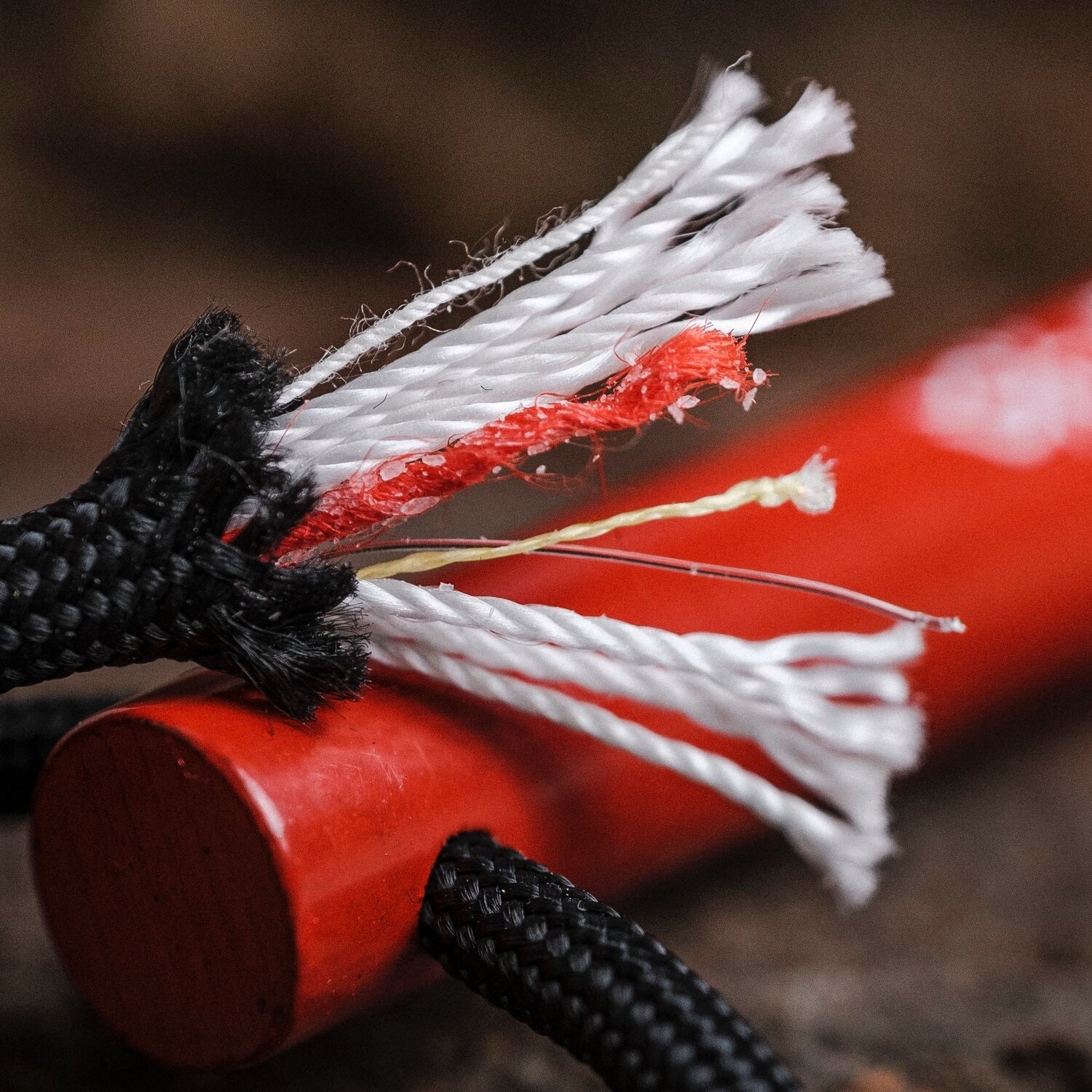 Feuerstock™ Ferro Rod Survival Fire Starter
