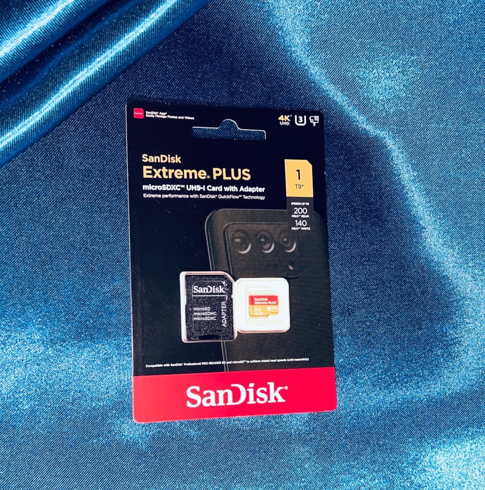 SanDisk 1TB Extreme Plus microSDXC UHS-I Card with Adapter - SDSQXBD-1T00-AN6MA