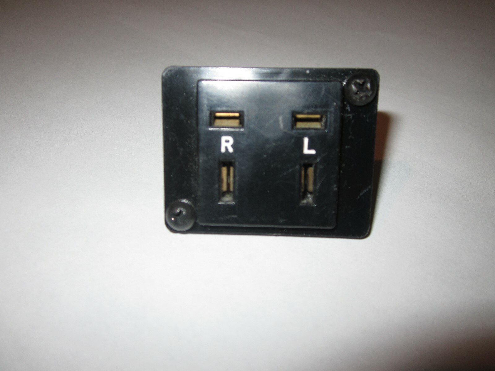 Pioneer SX-727 SX-828  SX 626 QX-8000 SX-6000   Speaker Output Socket    K72-028