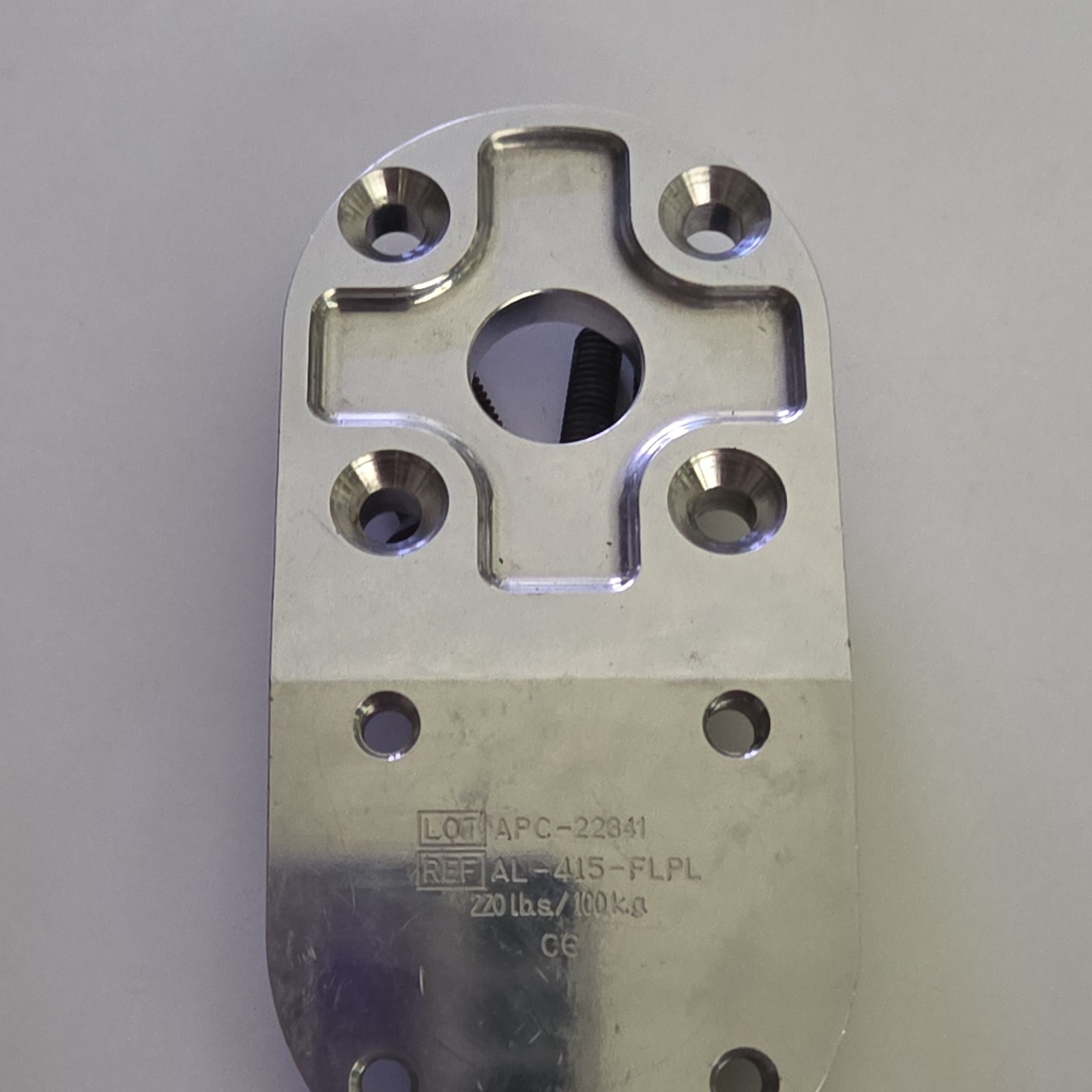 APC AL-415-FLPL 220lbs/100kg
