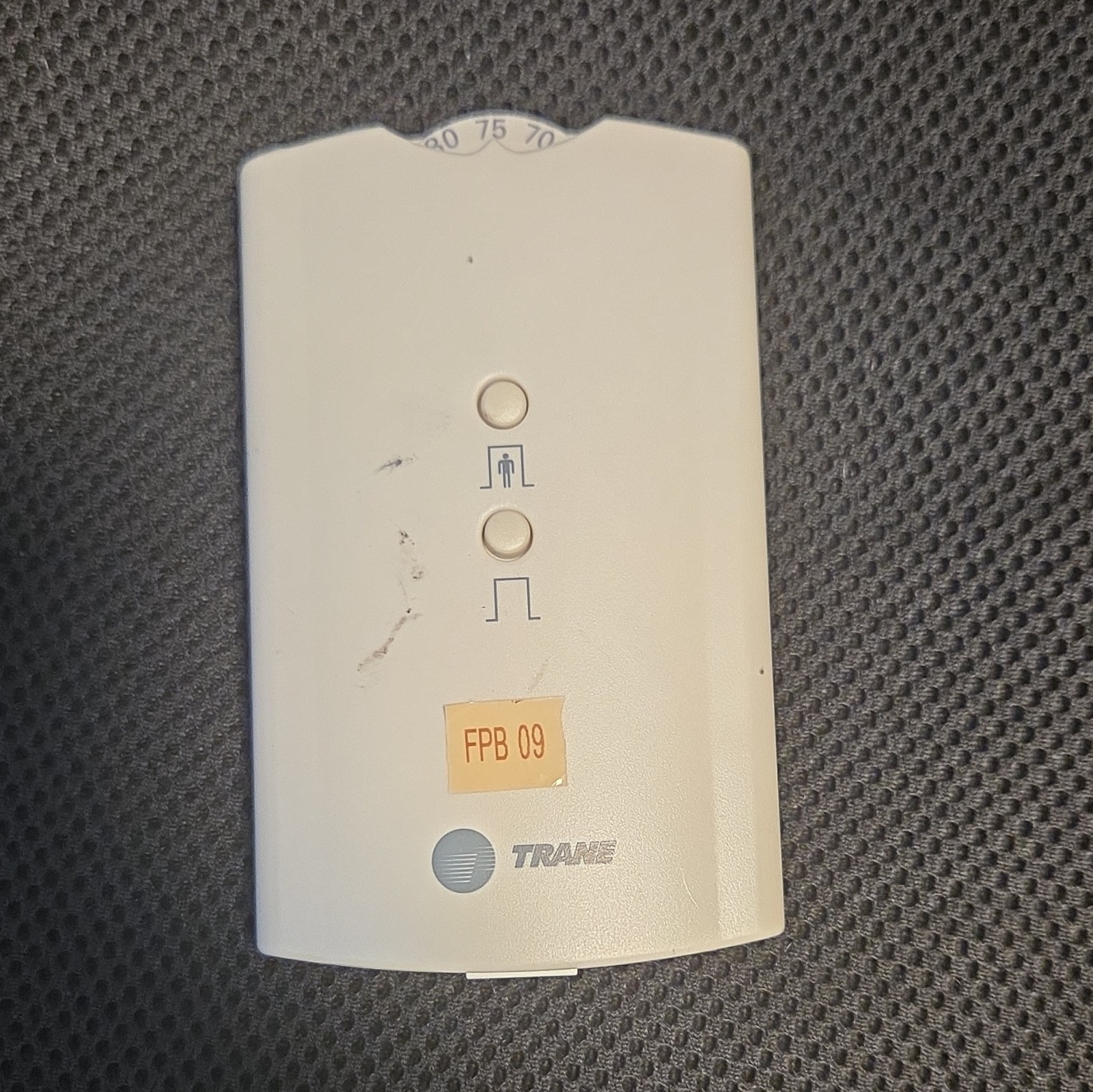 Trane Wireless Zone Sensor Wall Module Fahrenheit White X13790492-01