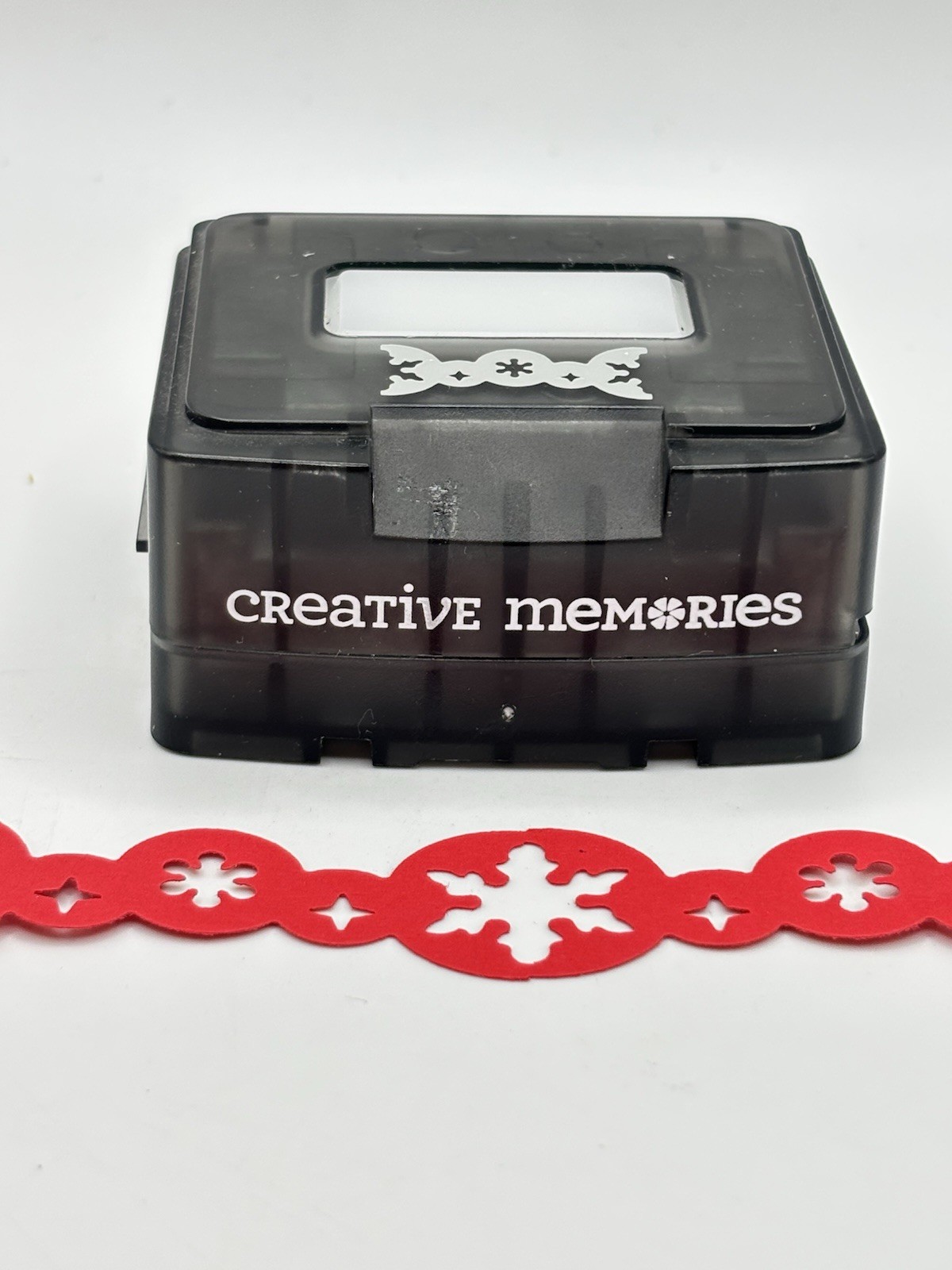 Creative Memories Border Maker SNOWFLAKE CHAIN Punch Cartridge BMC