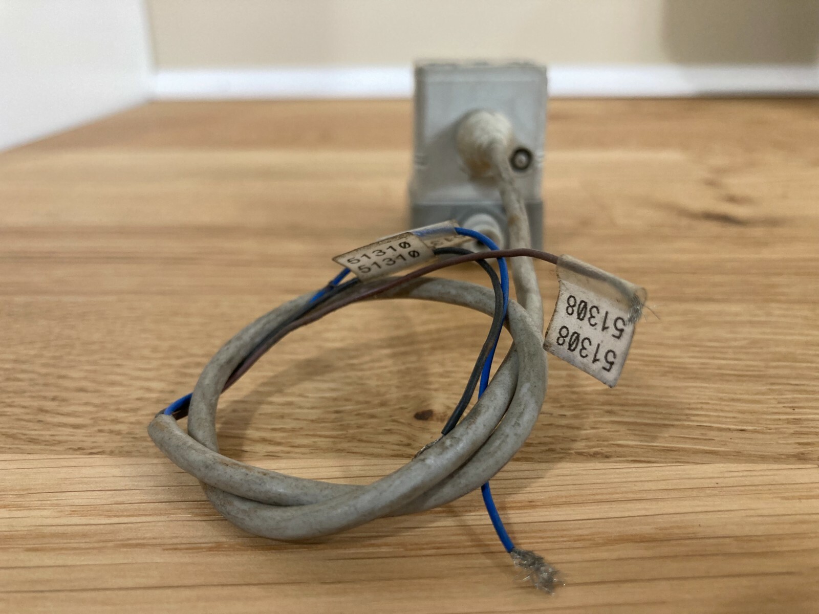 SMC ZSE40-C4-70L Vacuum Switch