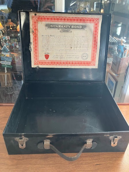 Metal Box - Salesman Health-o Box