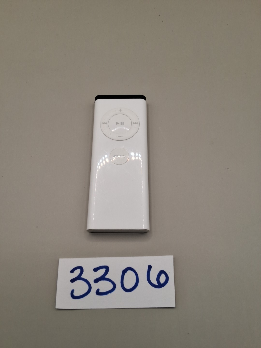 Original Apple Remote A1156 White Tested Battery iPod Universal Dock & Apple TV