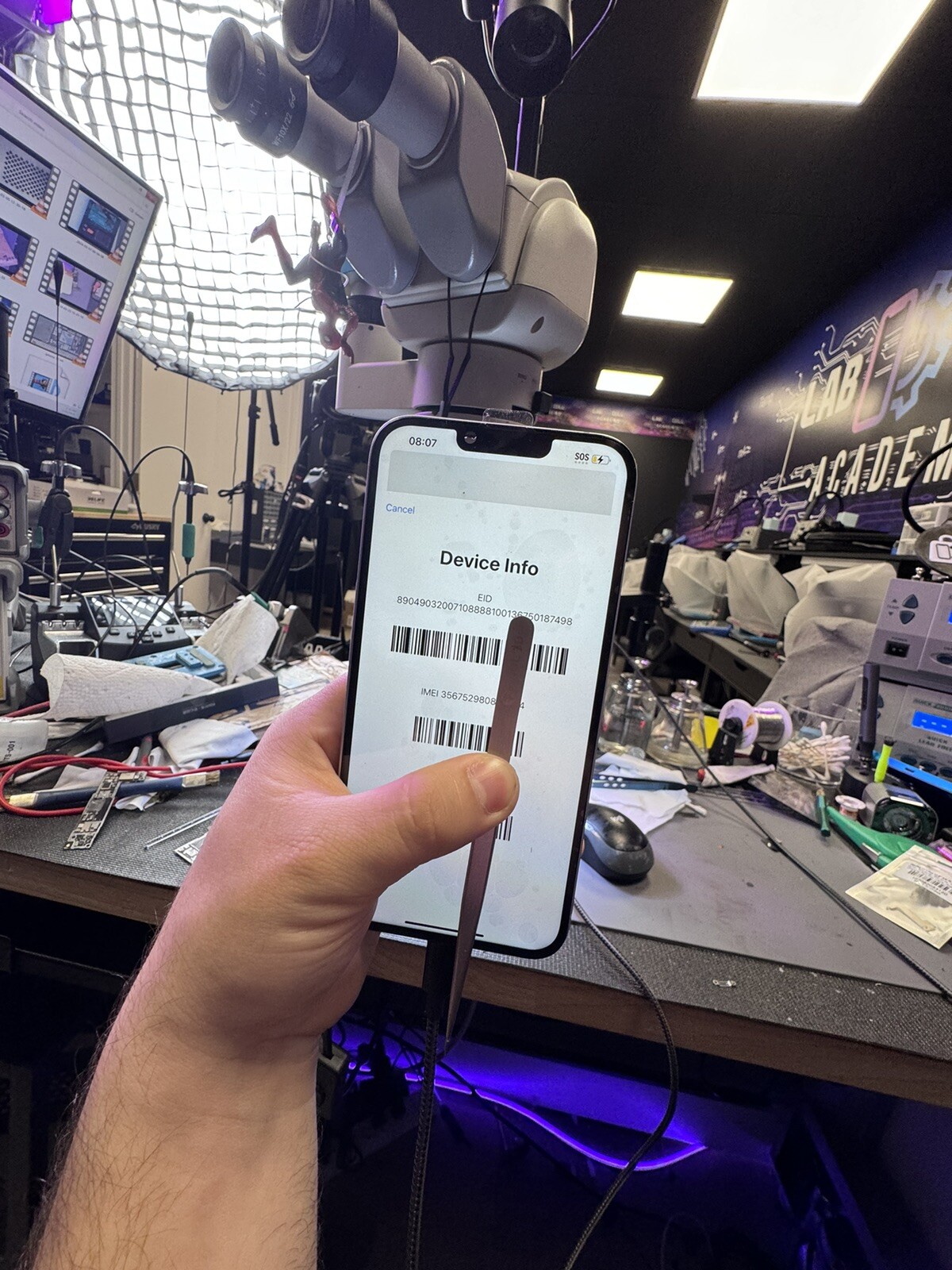 iPhone SE 2020 No Touch Repair Very Fast Service Micro Soldering