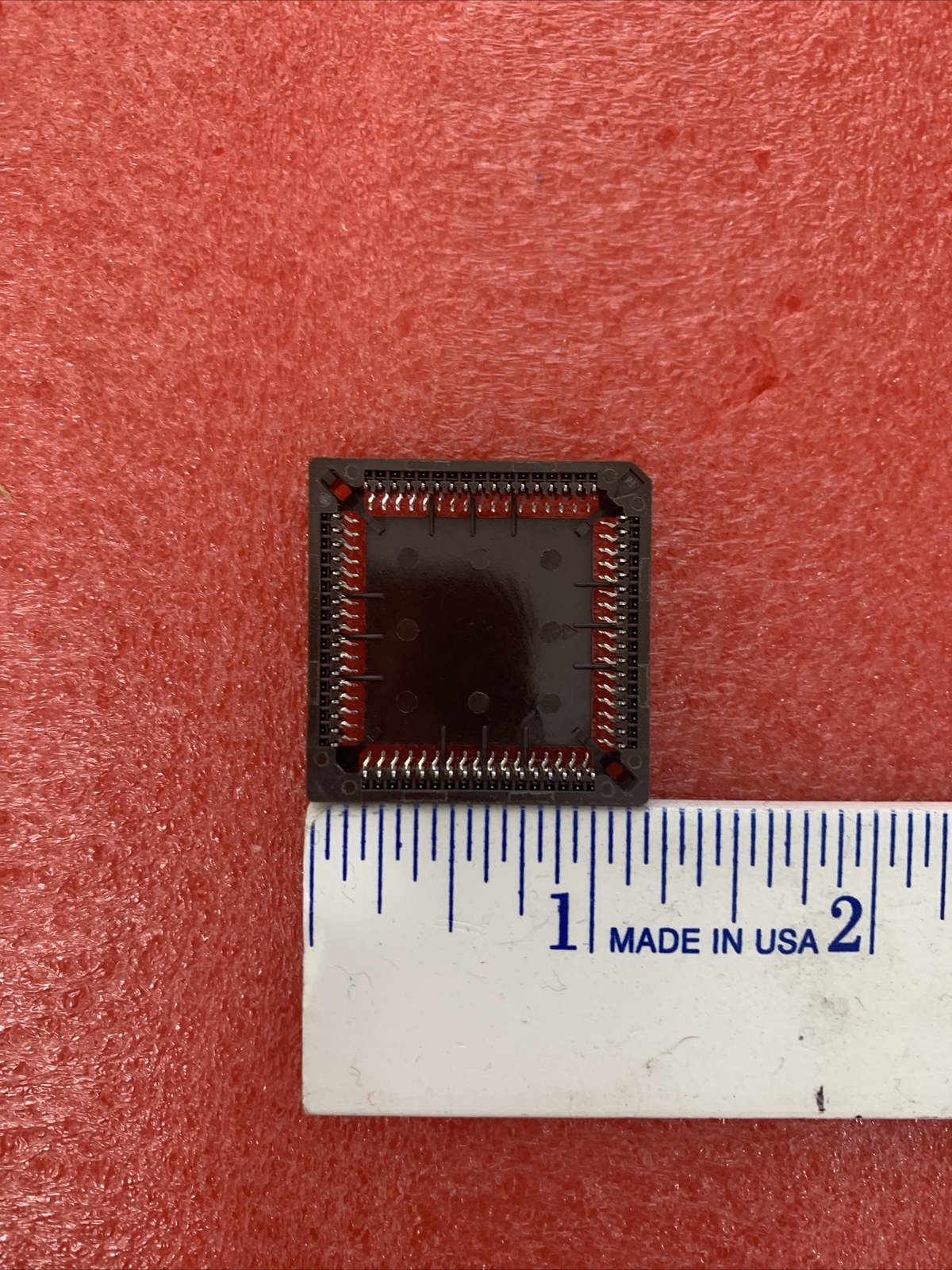 822070-4 68 PLCC SOCKET LOW PROFILE AMP (LOT OF 2)
