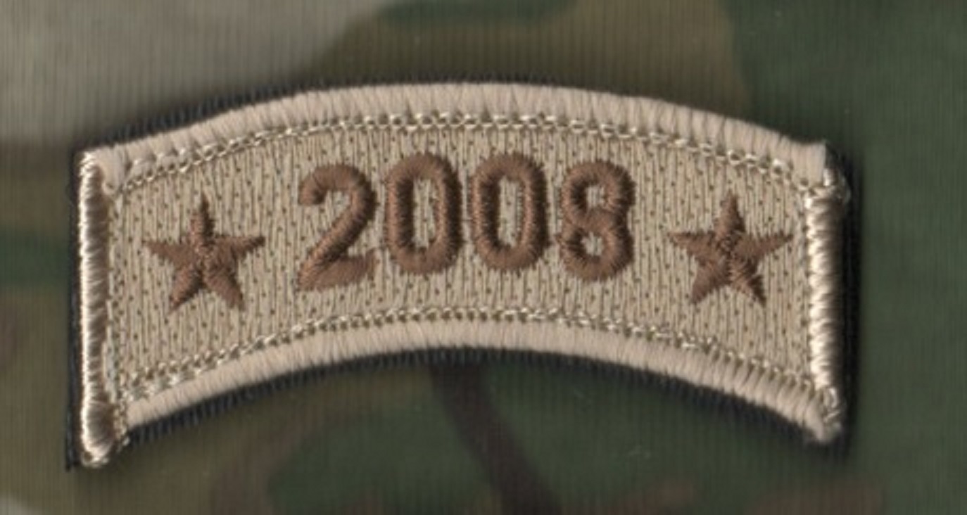 US WAR ON TERROR COMMEMORATIVE TROPHY velkrö DESERT CAMO TAB SINCE 9-11: 2008