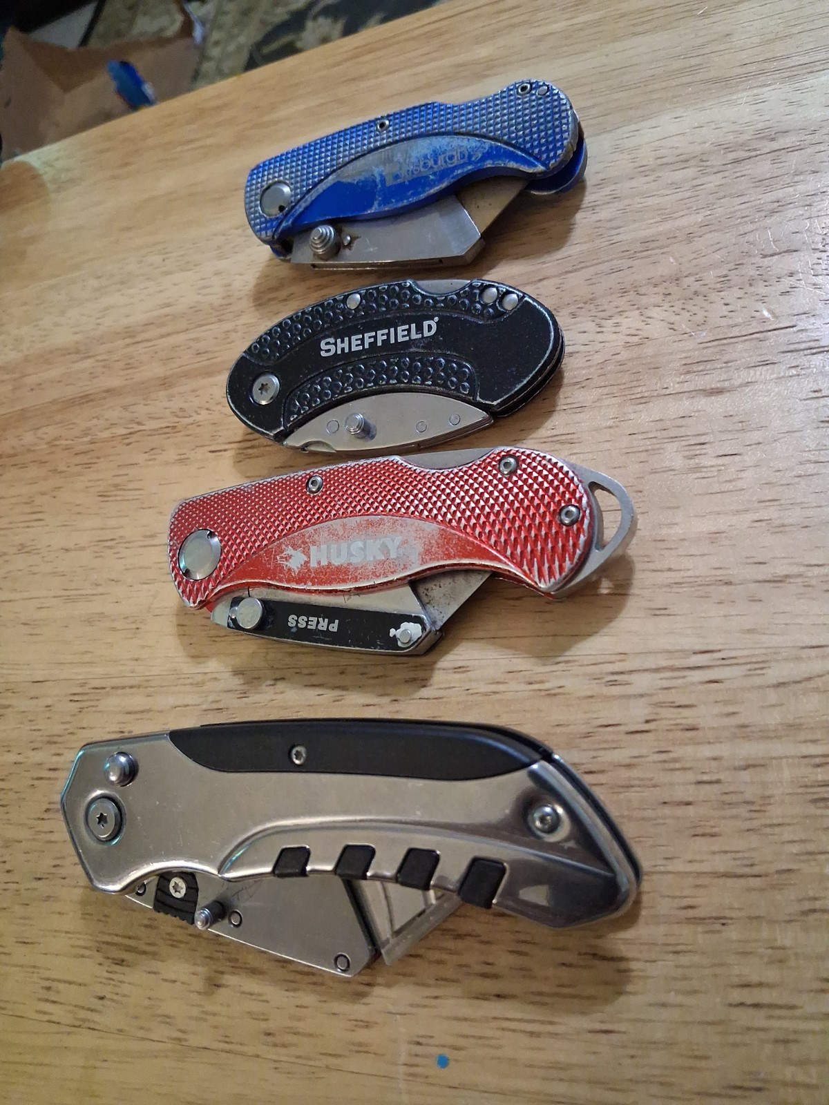 Four(4) Lock Back Compact Utility Knifes Husky Pittsburgh Sheffield Free Shippin