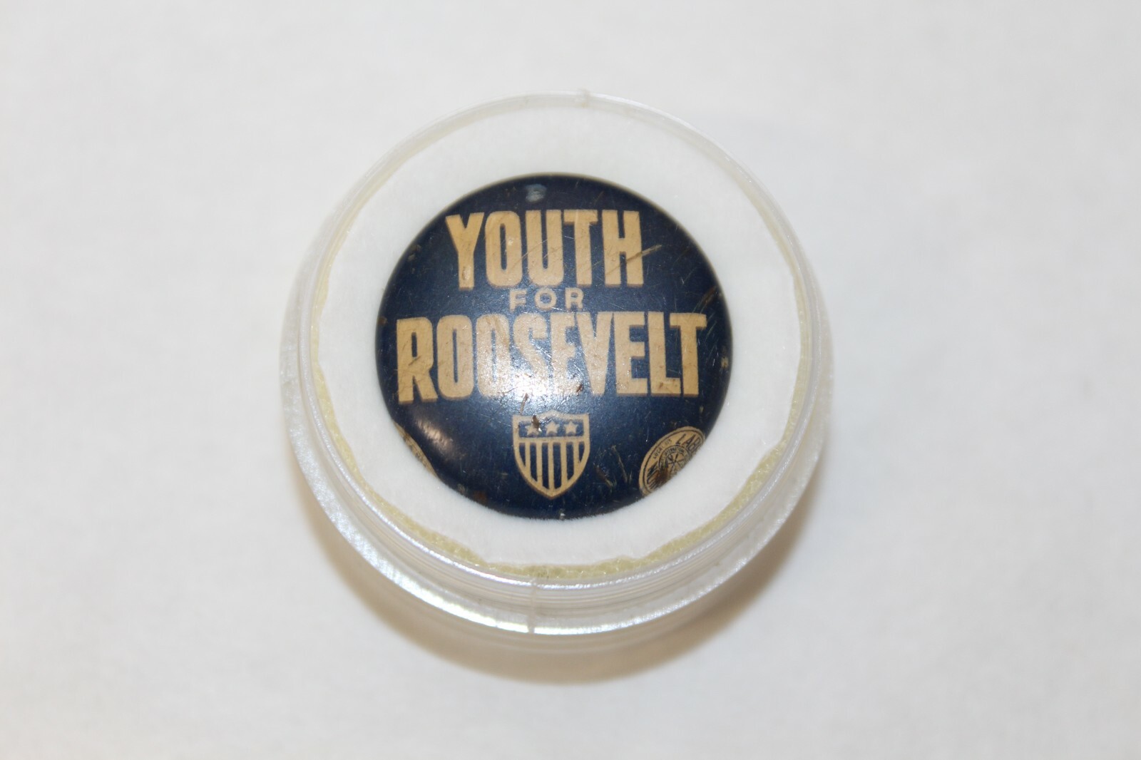 Vintage Youth For Roosevelt Political Pinback Button