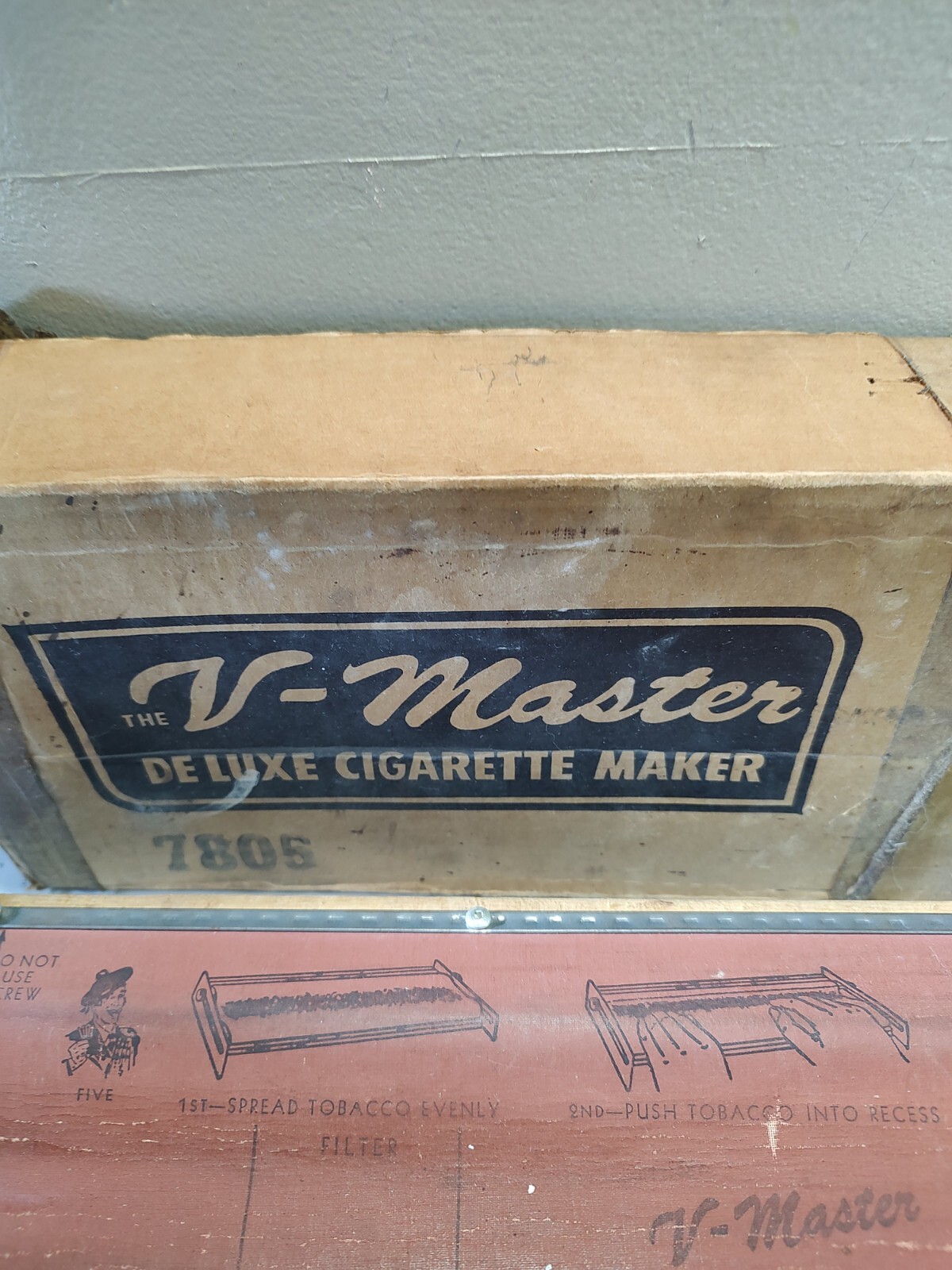 Vintage V-Master Deluxe Cigarette Maker Rolling Machine, Cigarette Papers & Box