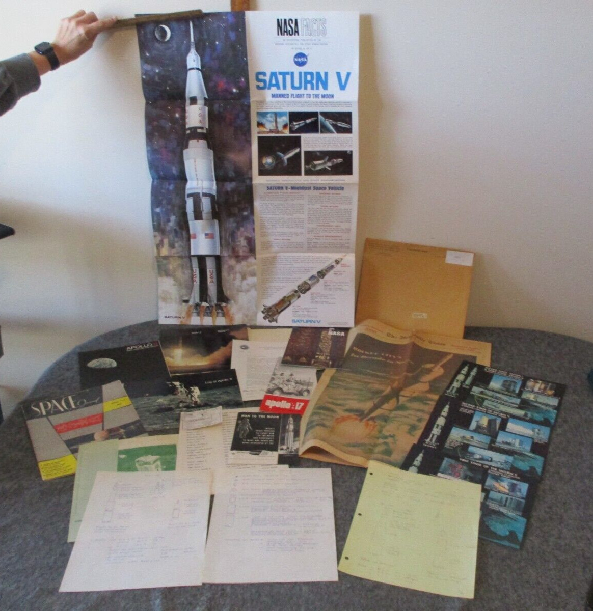 NASA EARLY APOLLO/SATURN DRAWINGS RARE MOON BOOKLET - PAPERCLIP SCIENTIST ESTATE