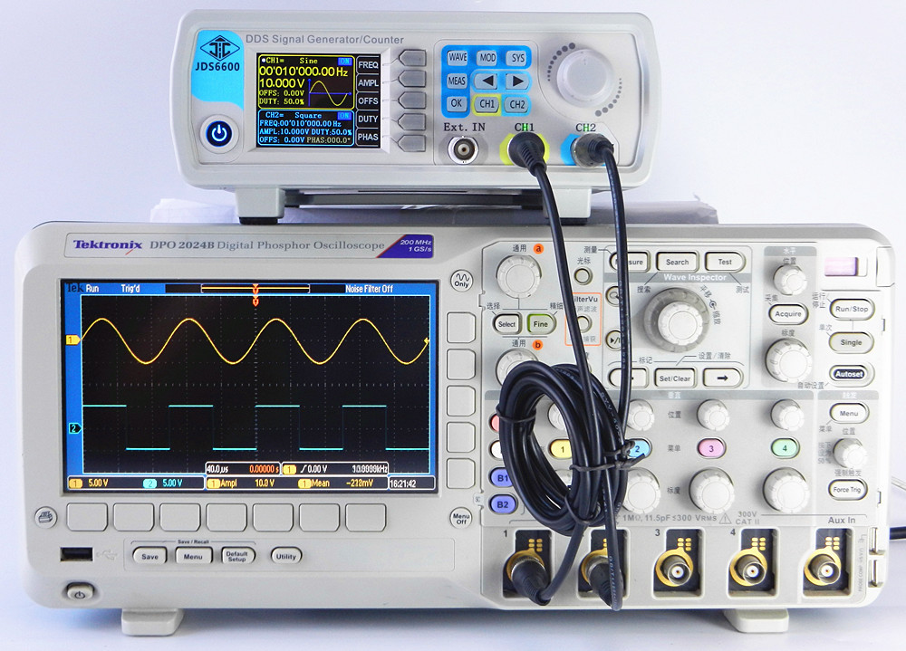 2.4" TFT LCD JDS6600 50MHz 2CH Arbitrary Waveform DDS Signal Generator