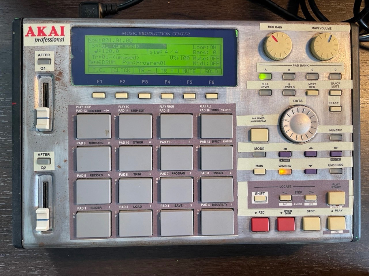 AKAI MPC1000 - Custom Metal Facade (See Desc.)