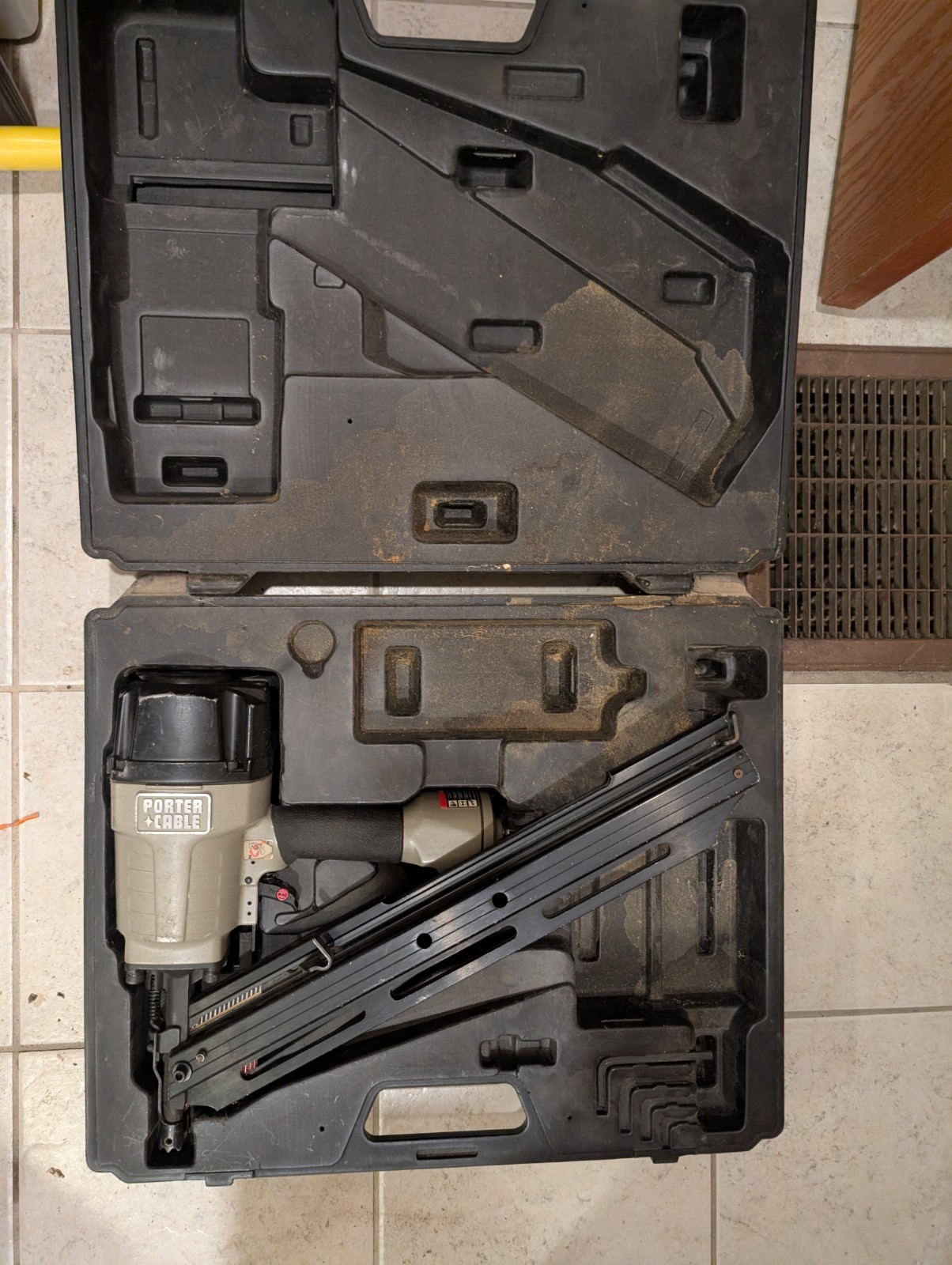 Porter Cable Clipped Head Framing Nailer 38305 2 to 3 1/2 inch Gun with Case