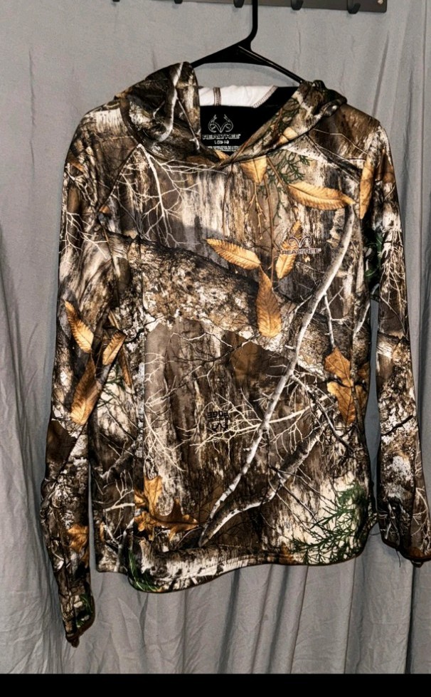 Real Tree Camo Large Mens sweater pullover