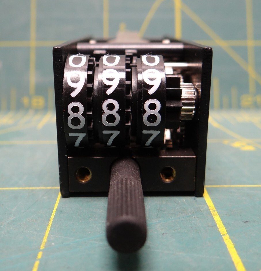 Airpax Electric Subtractive Counter 999-0 NSN 6680-00-627-3236 PN: K4701-P1