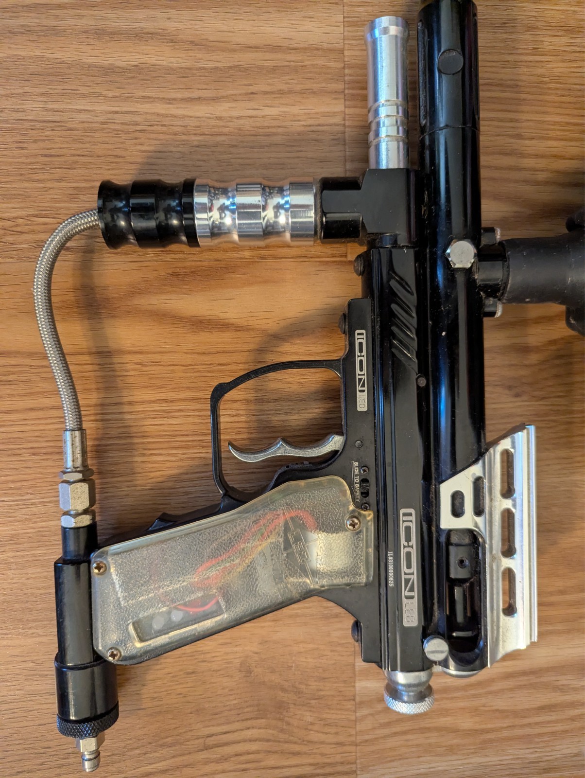 32 Degrees Icon LED Paintball Marker  with extras
