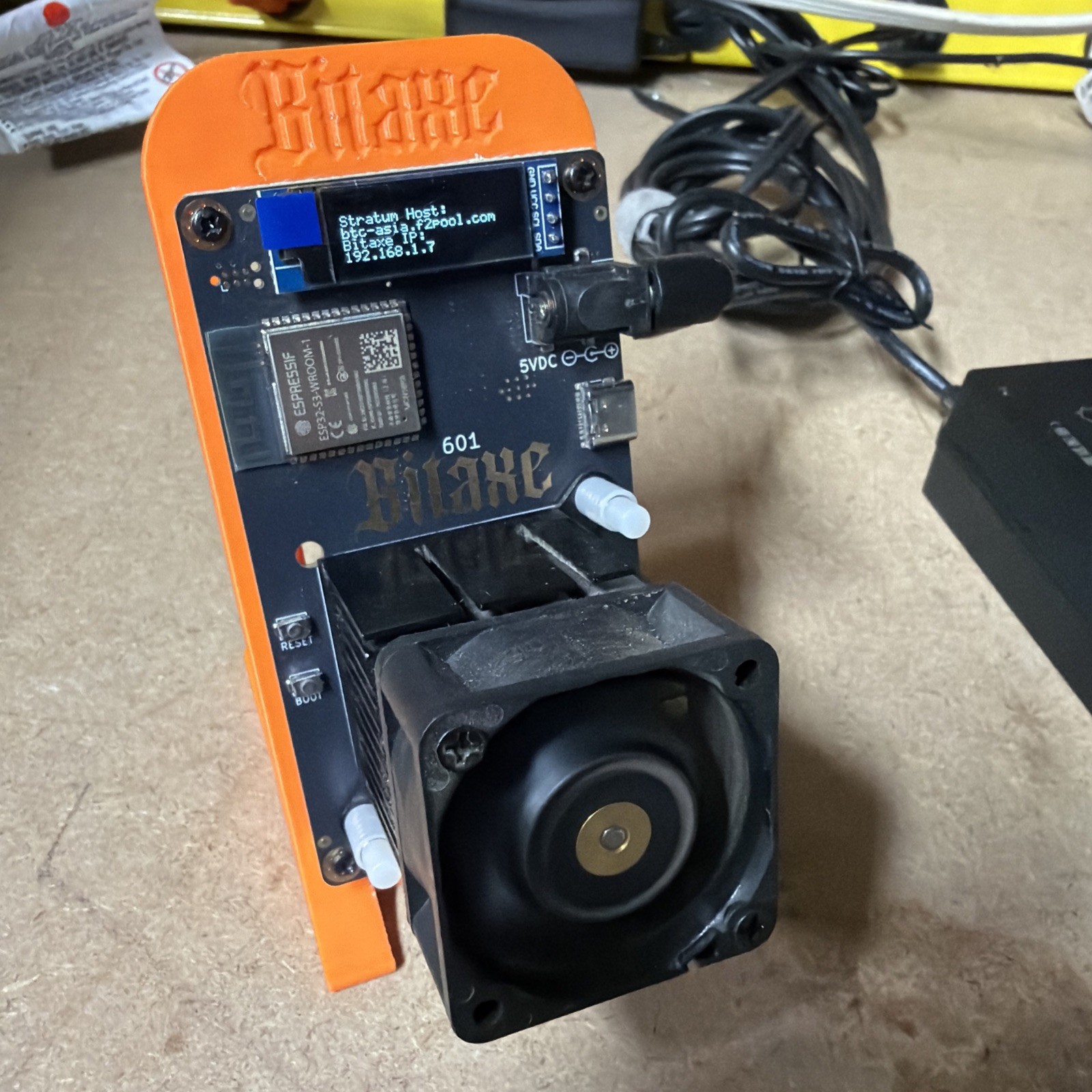 Bitaxe Gamma 601 1.5TH/s 2.4G BTC Bitcoin SHA-256 WiFi 25W Solo Lottery Miner