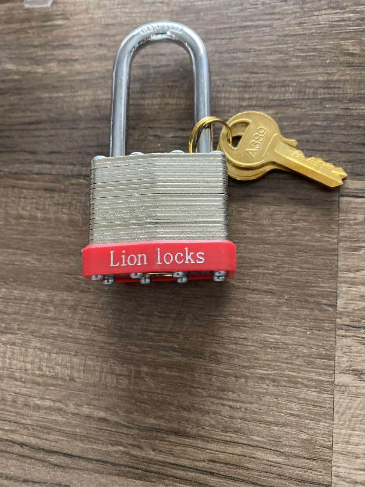 Lion Locks 8pack Keyed-Alike Padlocks w/ 2” Long Shackle, /aw