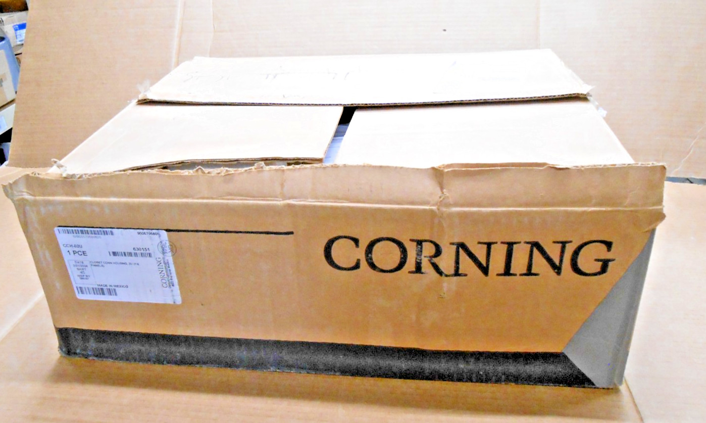 NEW LEGRAND CORNING CCH-02U 2 RACK CLOSET CONNECTOR HOUSING FIBER OPTIC