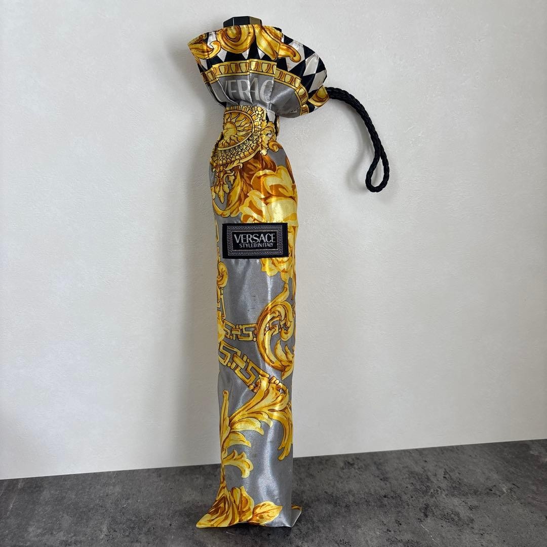 Vintage Gianni Versace Baroque Gold pattern foldable umbrella Authentic Used