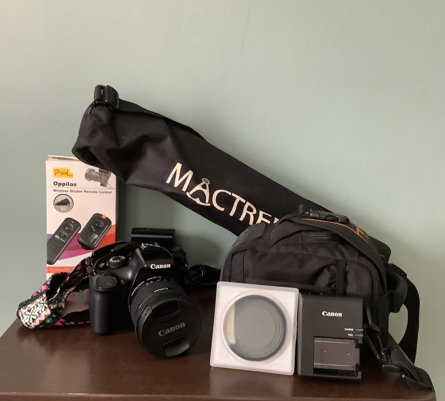 Canon EOS Rebel T3 Bundle w/ 10-18mm Lens, Bag, Tripod and Remote