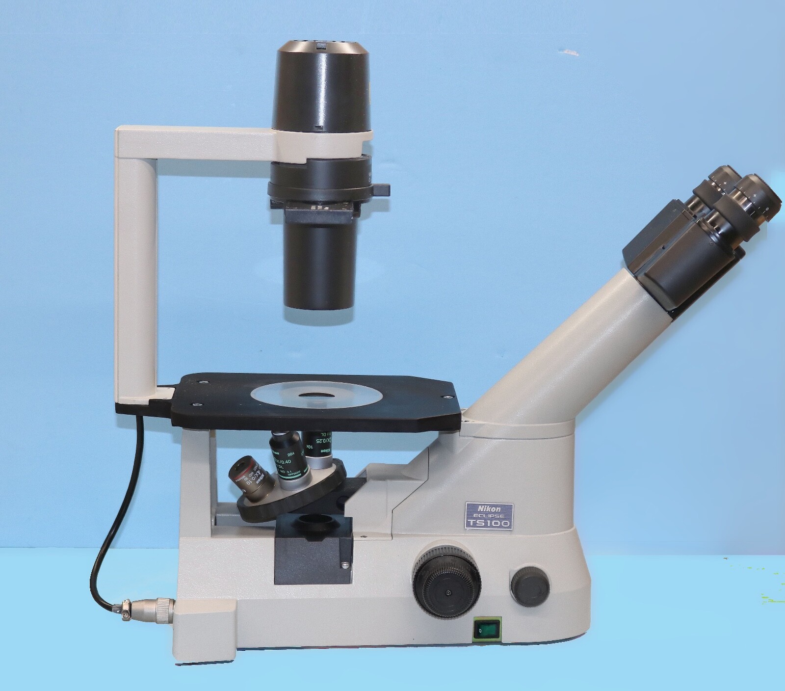 Nikon Eclipse T100 Inverted Microscope, 3 objectives