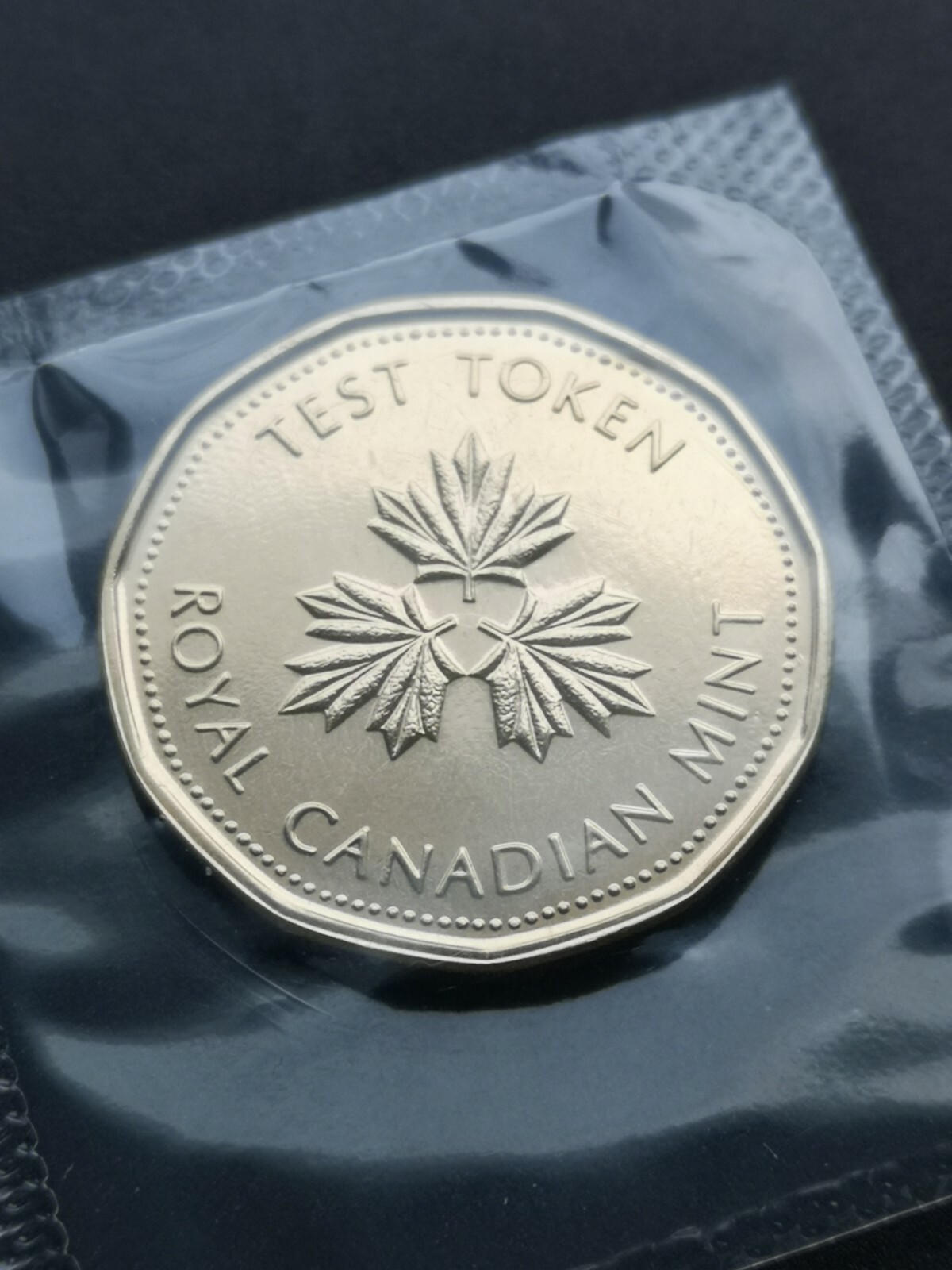 ***  CANADA  LOONIE  2004  -  2006  ***  TEST  TOKEN  ***  SEALED  COIN  ***