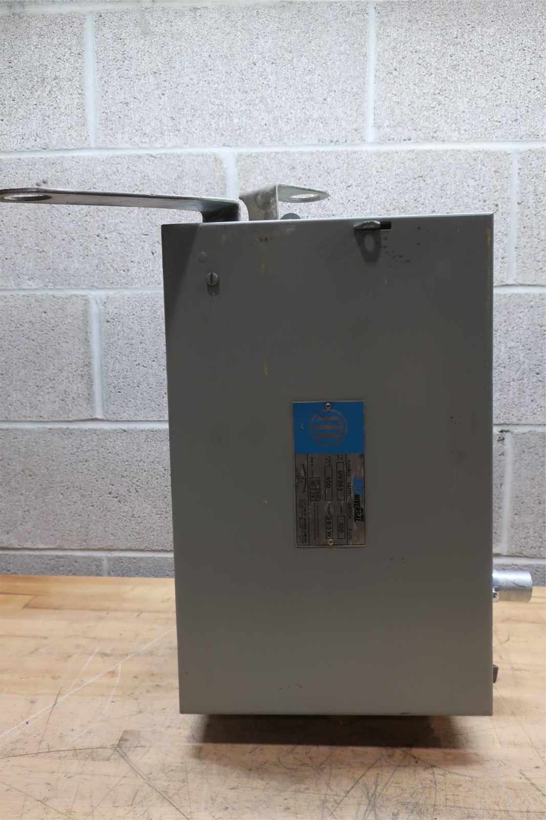 ITE UV363 | 100A 600V 3 phase 3 Wire Fusible Safety Switch Plug