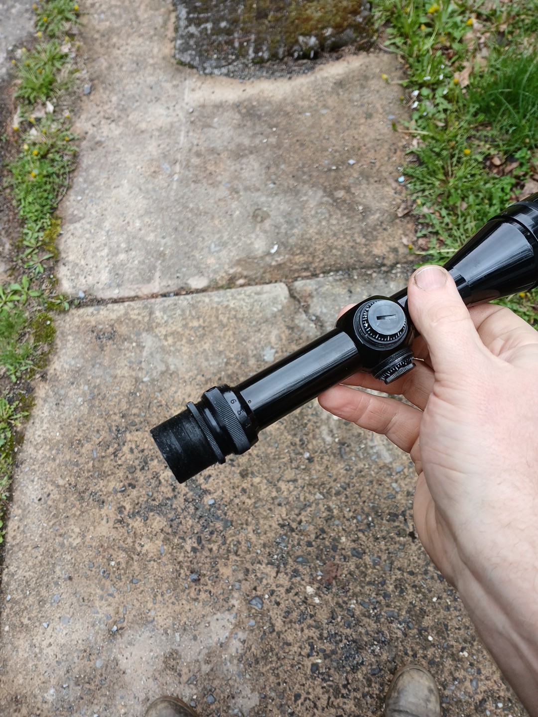4-12 BURRIS SCOPE Glossy Missing Parts
