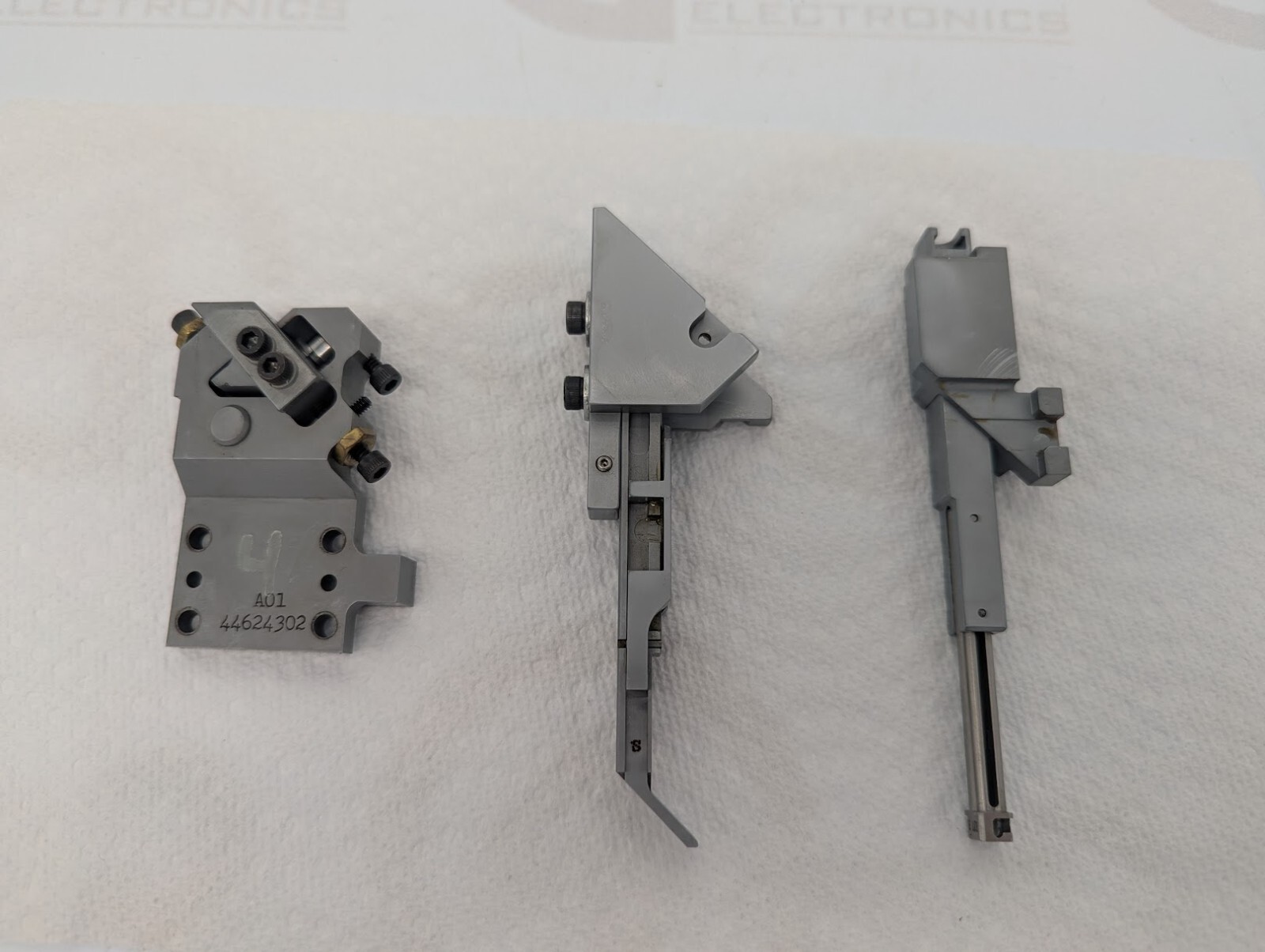 Universal Instruments Radial 8 Insertion Assembly Parts