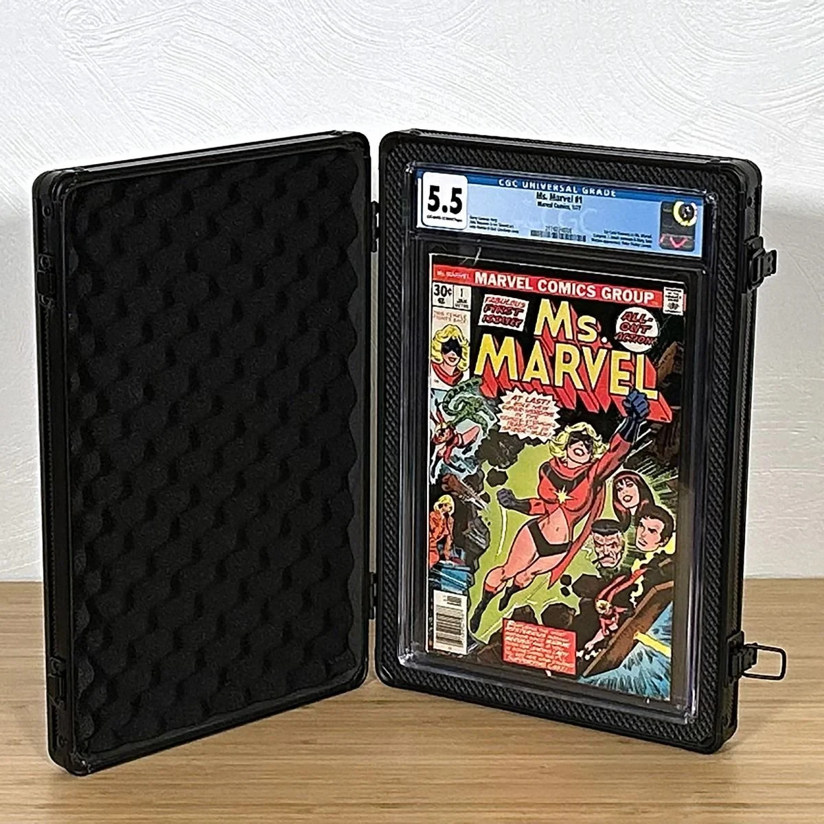 BCW Graded Comic Book Latching Case - Secures and Holds CGC CBCS EGS PGX