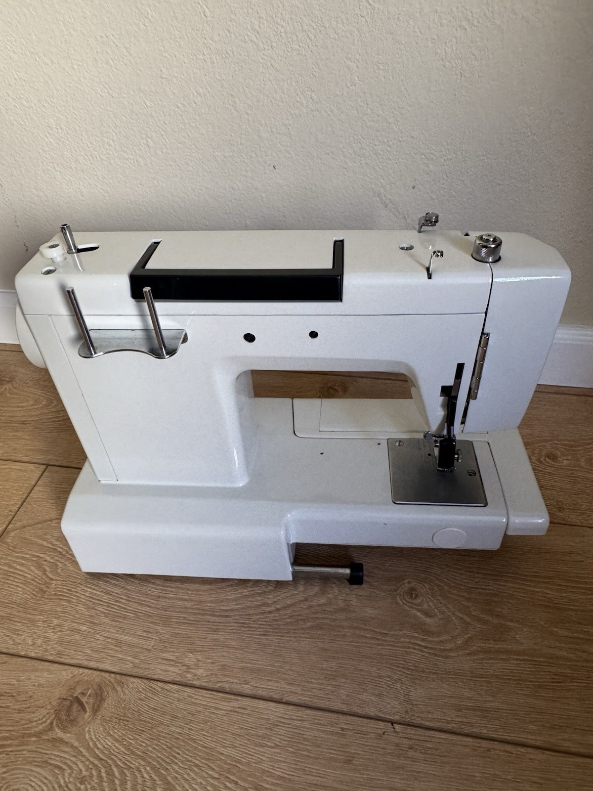 DressMaker Ultra Sewing Machine