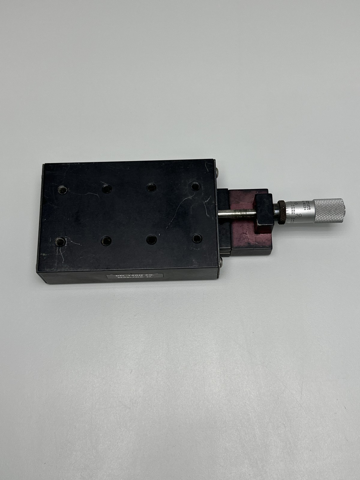 Del-Tron Linear Positioning Stage