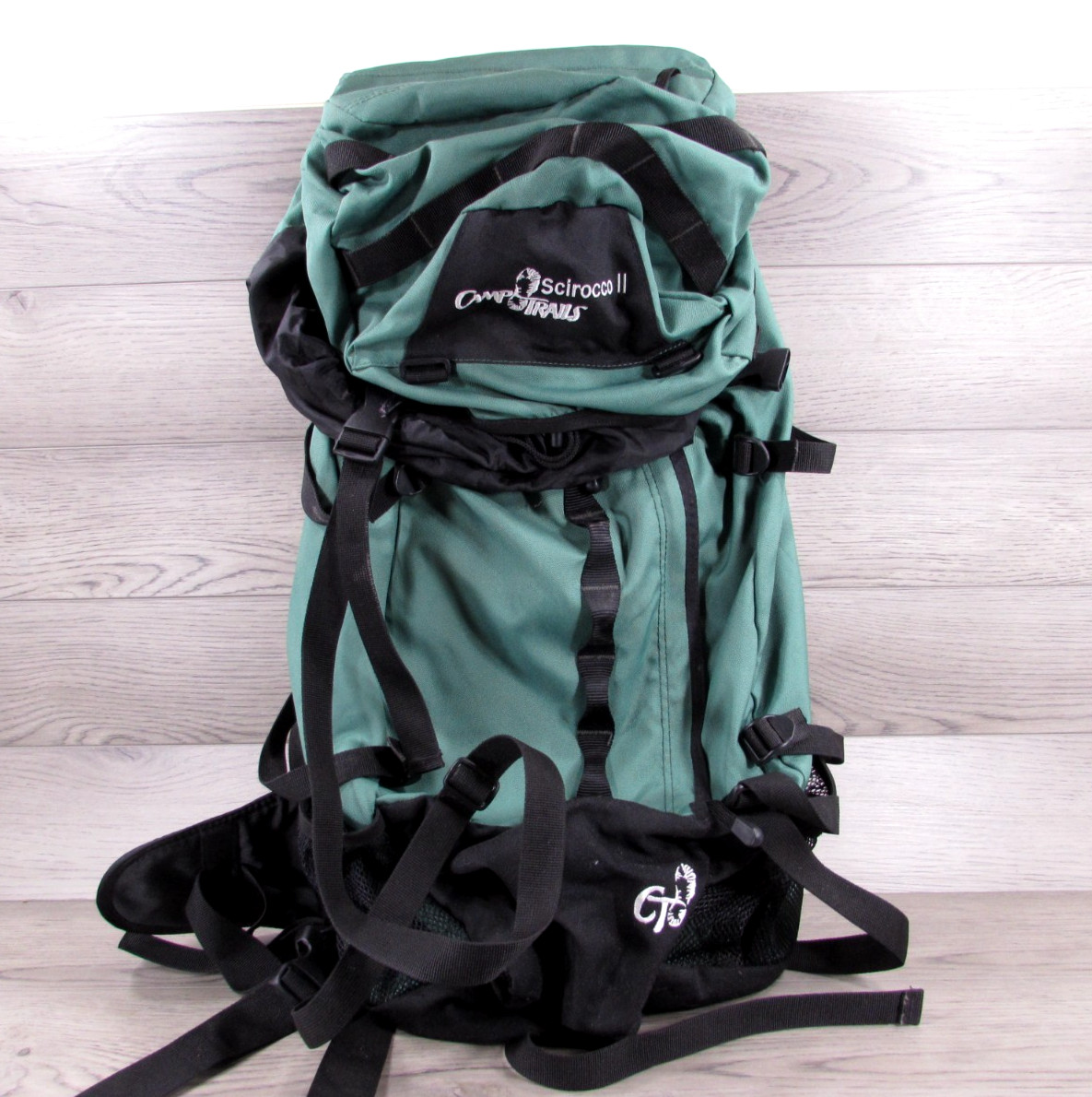 Camp Trails Backpack Scirocco 2 Medium Capacity Streamline Pack  Internal Frame