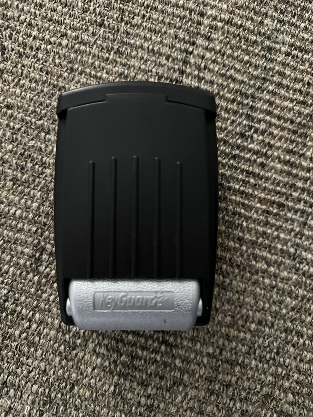 KEYGUARD Pro Combination Punch Button Lock Box - Wall Mount KEY SAFE