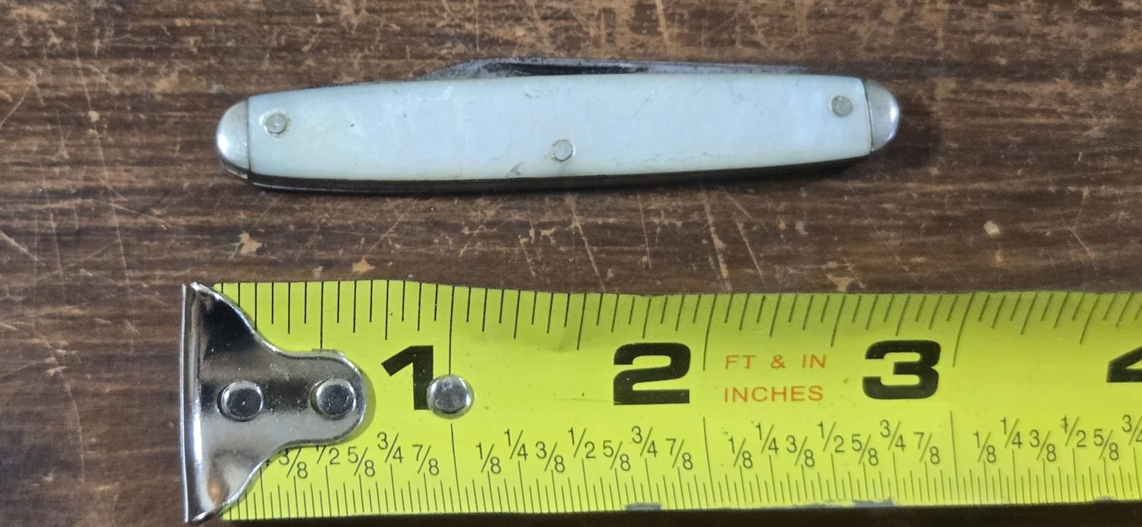 Vintage White Pearl 2 Blade Kutmaser Utica N.Y. Usa Pocket Knive Gentlemans