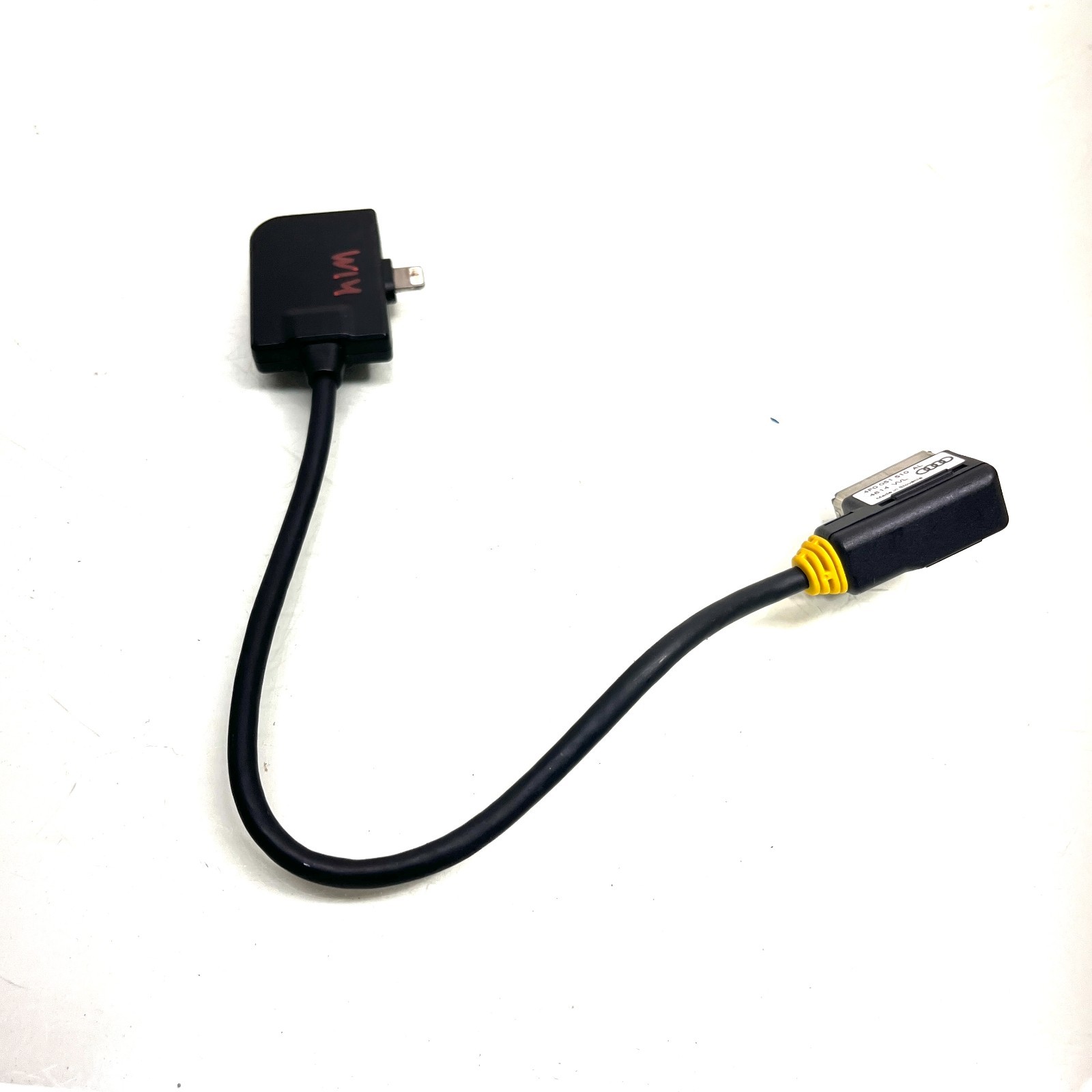 GENUINE AUDI AMI LIGHTNING IPHONE MEDIA CABLE 4F0051510AL OEM